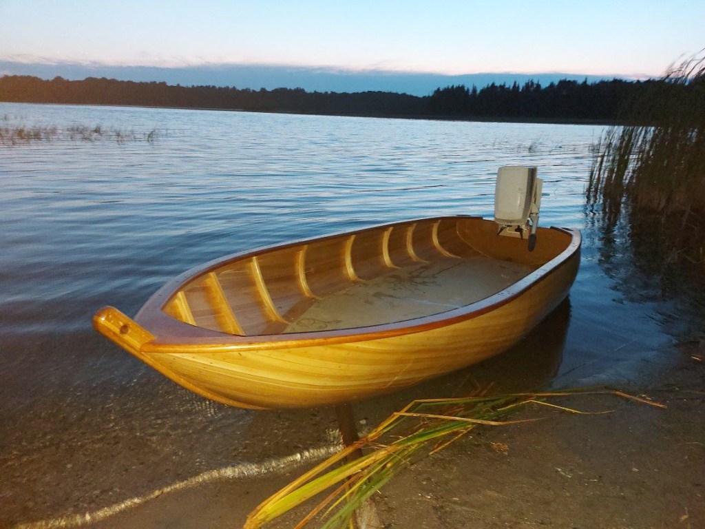 Photo of boat by John Cochran